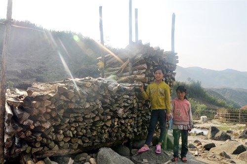 Kỳ lạ nơi con dâu không được ngồi cùng mâm, đi cùng xe với bố chồng - 4 Ảnh: Tuấn Ngọc.