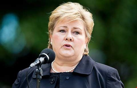 Tổng biên tập đối đầu với Facebook vì ‘Em bé napalm’ - 2
Nữ Thủ tướng Na Uy Erna Solberg chỉ trích quyết định gỡ bỏ bức ảnh của Facebook. Ảnh: AFP
