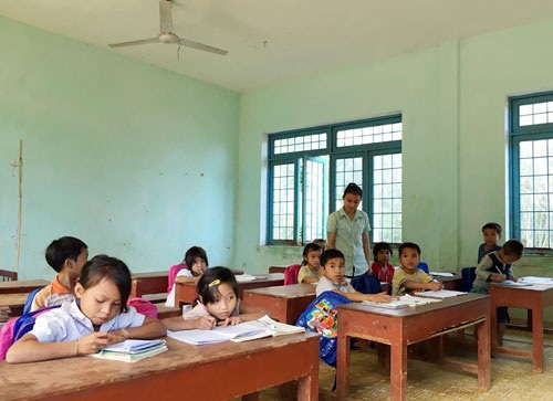 "Bồng bềnh" nhịp sống ở “làng trong mây” - 4 "Bồng bềnh" nhịp sống ở “làng trong mây” - 4