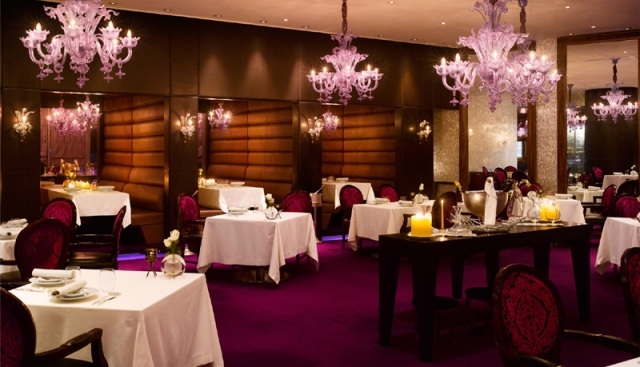 Top 10 nhà hàng sang nhất dành cho giới thượng lưu ở Dubai - 4 Top 10 nhà hàng sang nhất dành cho giới thượng lưu ở Dubai - 4