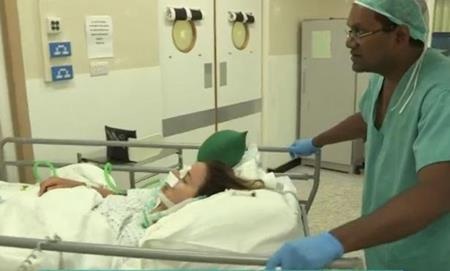 Kiều nữ Anh công khai hành trình “dao kéo” gây sốc - 4 Ferne McCann mất gần sáu tuần để hồi phục