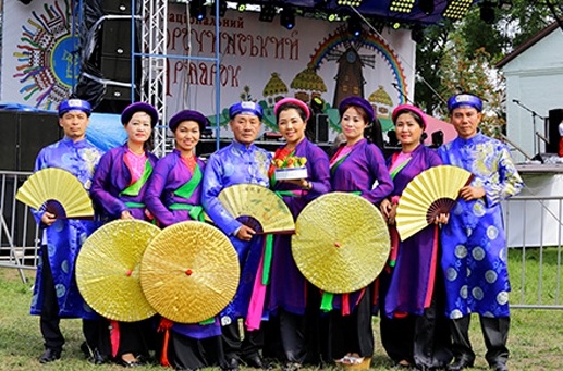 Cộng đồng Việt Nam tại Ucraina tham gia Hội chợ thường niên Sorochinsky Yarmarok - 5 Cộng đồng Việt Nam tại Ucraina tham gia Hội chợ thường niên Sorochinsky Yarmarok - 5