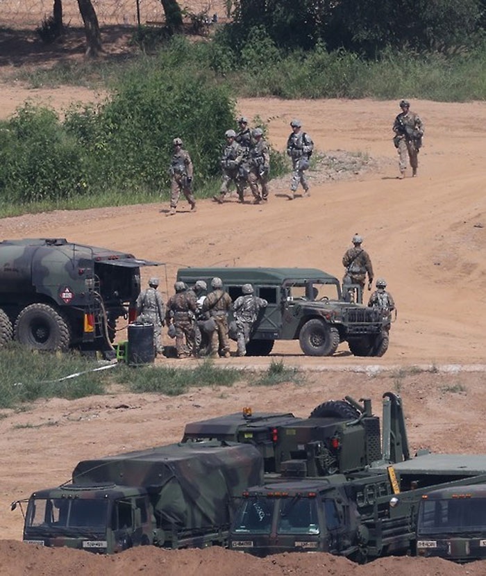 Cuộc tập trận khiến Triều Tiên nổi đóa - 5 Ảnh: Yonhap