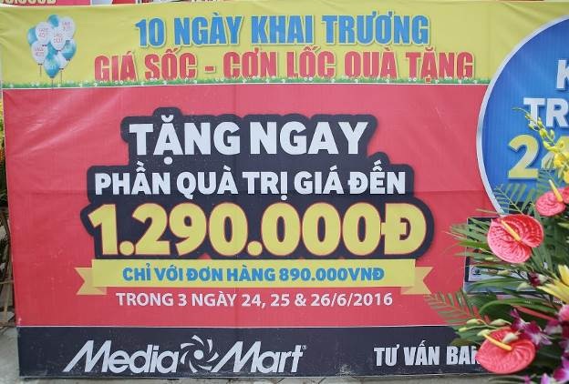 Đua mở siêu thị điện máy mới thu hút người tiêu dùng - 5 Được biết, chương trình khuyến mại mừng khai trương siêu thị thứ 23 của MediaMart còn kéo dài đến hết ngày 3/7.
