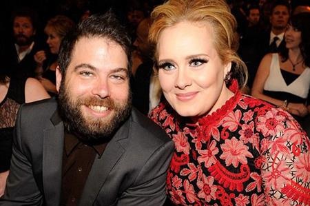 Adele “sốc nặng” khi vô tình khóa môi fan nam trên sân khấu - 5 Tình yêu của Adele và Simon Konecki khiến nhiều người phải ngưỡng mộ
