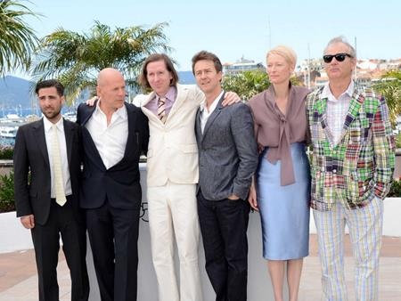 Những ngôi sao sẽ khiến bạn phải “ngước nhìn” - 5 Nam tài tử Bill Murray sở hữu chiều cao khá ấn tượng, 1m88 còn nữ diễn viên Tilda Swinton cũng cao tới 1m83