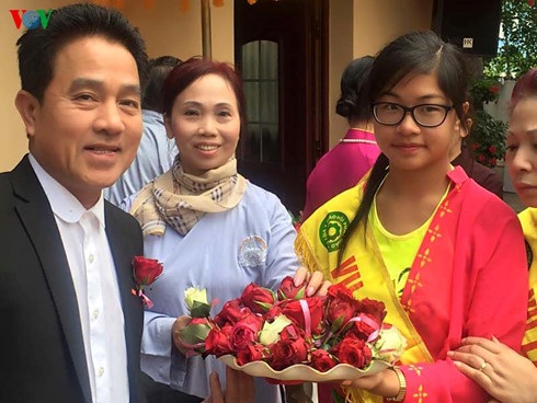 Đại lễ Vu Lan ấm áp tại Berlin cùng bà con Việt kiều ở Đức - 6 Đại lễ Vu Lan ấm áp tại Berlin cùng bà con Việt kiều ở Đức - 6