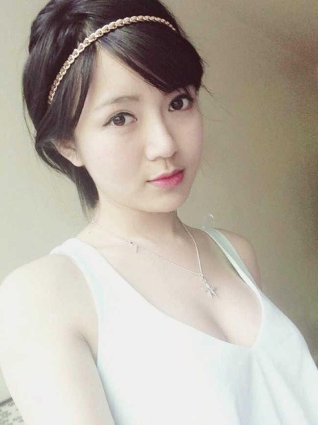 4 hot girl Ngoại thương xinh như hoa hậu Đỗ Mỹ Linh - 6
... và vẻ đẹp ngây thơ, trong sáng.