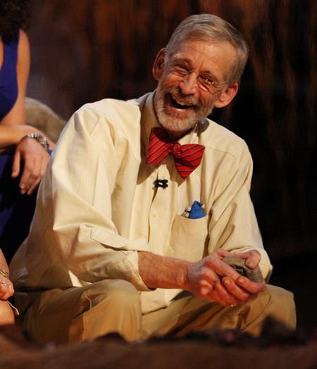 Thắng 1 triệu đô la, sao truyền hình thực tế vẫn muốn vào rừng sống - 5 Bob Crowley là vị quán quân lớn tuổi nhất của “Survivor”