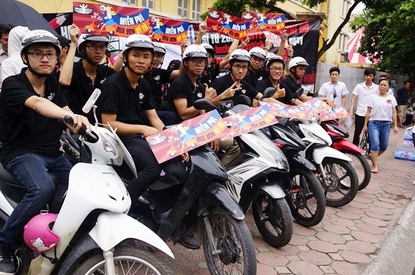 Kỳ thi THPT quốc gia 2016 - phụ huynh không còn vất vả chờ con thi - 6 Đội xe miễn phí từ VTC Mobile