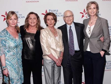 Những ngôi sao sẽ khiến bạn phải “ngước nhìn” - 6 Sao phim “Glee” cực kỳ nổi bật trong đám đông nhờ chiều cao 1m83