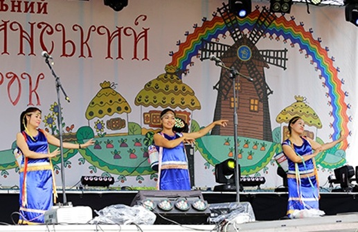 Cộng đồng Việt Nam tại Ucraina tham gia Hội chợ thường niên Sorochinsky Yarmarok - 7 Cộng đồng Việt Nam tại Ucraina tham gia Hội chợ thường niên Sorochinsky Yarmarok - 7
