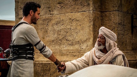 “Ben-Hur” quả thực là một trong những quả “bom xịt” lớn nhất trong năm 2016. Với kinh phí sản xuất lên tới 100 triệu đô la, tác phẩm này hiện chỉ thu về vẻn vẹn 13.4 triệu đô la doanh thu phòng vé. Dù vẫn còn đang tiếp tục được công chiếu nhưng với sự lạnh nhạt hiện tại của khán giả, mong ước hoà vốn của các nhà sản xuất vẫn còn khá xa vời.