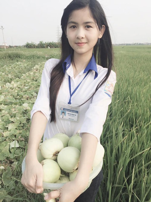 Gặp "cô nàng chân khoèo" sau hai năm nổi tiếng - 5
Nữ sinh Hải Dương thường bị nhận xét là già trước tuổi
