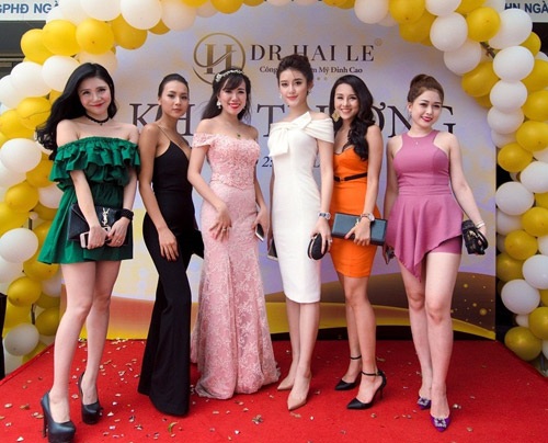 Á hậu Huyền My: "Không cho phép mình cẩu thả mỗi lần xuất hiện" - 7 Á hậu Huyền My cùng hotgirl Mai Thỏ, cùng các hotgirl, người mẫu tham dự sự kiện khai trương cơ sở 2 Dr.Hải Lê