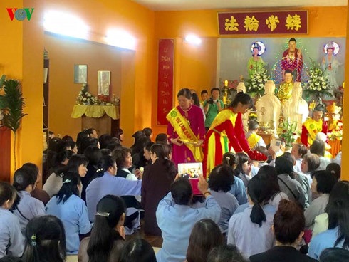 Đại lễ Vu Lan ấm áp tại Berlin cùng bà con Việt kiều ở Đức - 9 Đại lễ Vu Lan ấm áp tại Berlin cùng bà con Việt kiều ở Đức - 9