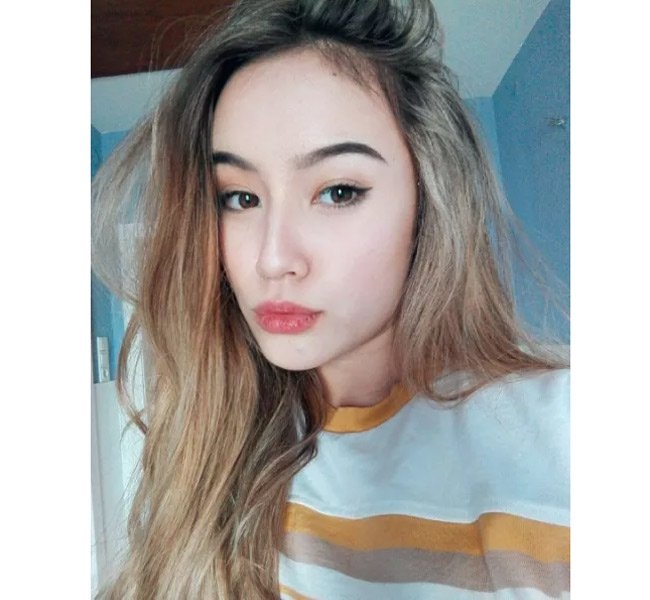 4 “hot girl lai” vừa giàu có, xinh đẹp lại học rất giỏi - 10
Jade sở hữu vẻ đẹp rất Tây với đôi môi quyến rũ.