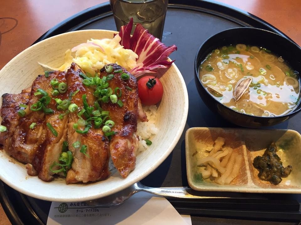 "Khó cưỡng" khi đến sân bay có đồ ăn ngon nhất thế giới - 10