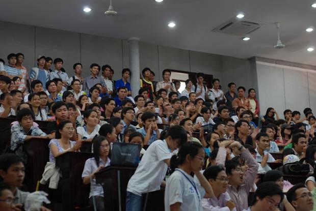 
Từng bước sáp nhập một số viện nghiên cứu khoa học vào các trường đại học trọng điểm để hình thành các đại học nghiên cứu.
