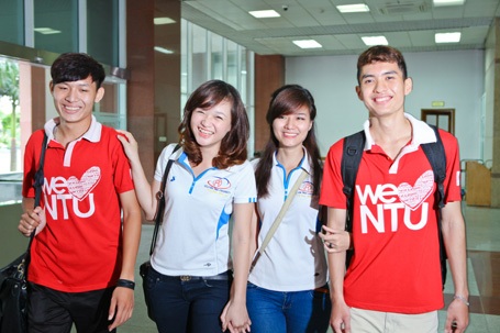 Hệ thống công nghệ đào tạo NetGo – Giải pháp cho những người “không thể” đến trường - 1
Sinh viên trường ĐH Nguyễn Trãi