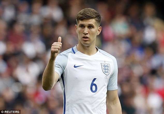3 mục tiêu lớn cho MU dưới thời Mourinho - 3 John Stones trong màu áo tuyển Anh