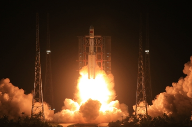 
Trung Quốc phóng thành công tên lửa Trường Chinh-7 vào tối 25/6. (Ảnh: Tân Hoa Xã)
