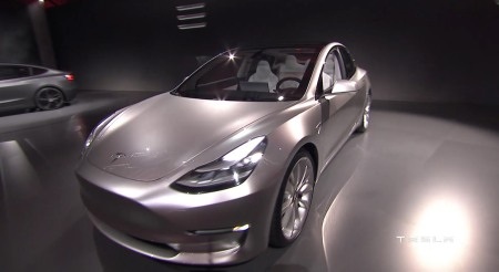 Tesla Model 3 trình làng, giá "mềm" - 6