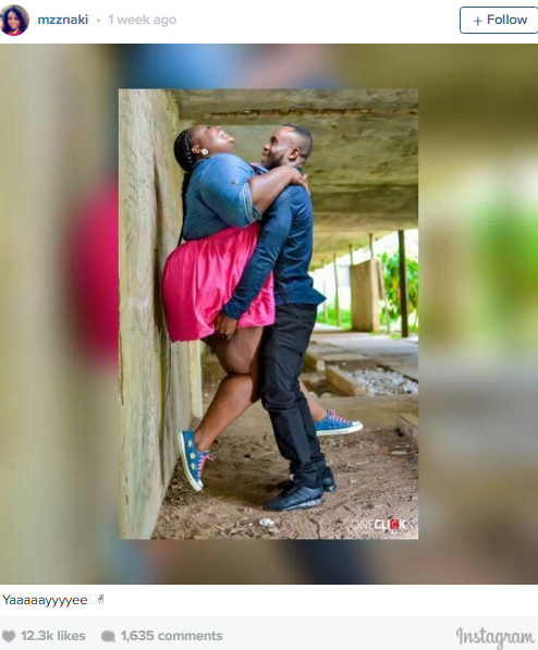 
Tấm ảnh hứng nhiều gạch đá nhất của cô dâu béo bự người Ghana.
