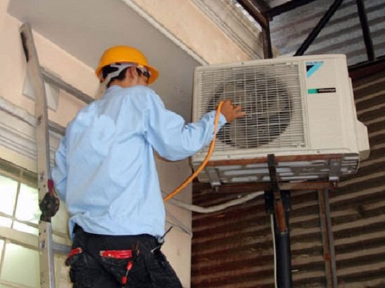 Khi thợ điện, nước ngày càng thiếu trung thực - 1
Thợ điện, nước có rất nhiều mánh khoé để kiếm tiền