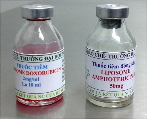 Công nghệ bào chế thuốc tiêm chữa ung thư mở ra cơ hội mới cho người bệnh - 1 Thuốc tiêm Liposome Doxorubicin và Liposome Amphotericin B