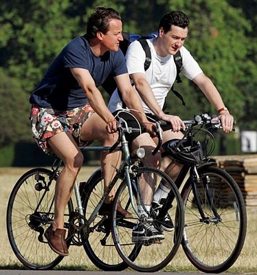 Những hình ảnh đời thường giản dị của Cựu Thủ tướng Anh David Cameron - 1 Những hình ảnh đời thường giản dị của Cựu Thủ tướng Anh David Cameron - 1
