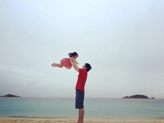 Cuộc đua kỳ thú đến "hòn đảo hoang sơ" Pulau Redang - 9 Cha và con và biển xanh, cát trắng