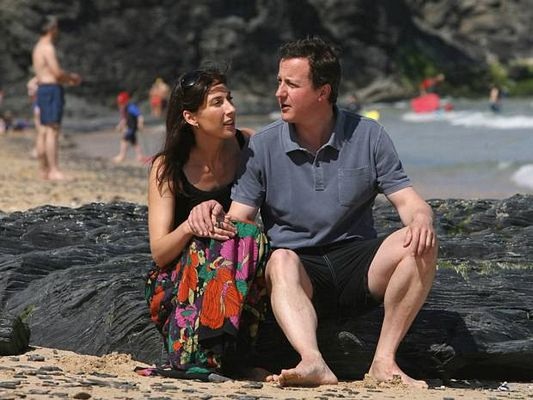 Những hình ảnh đời thường giản dị của Cựu Thủ tướng Anh David Cameron - 3 Những hình ảnh đời thường giản dị của Cựu Thủ tướng Anh David Cameron - 3