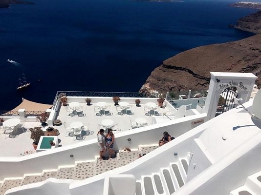 Santorini - đảo "thần tiên" đẹp nhất thế gian - 14