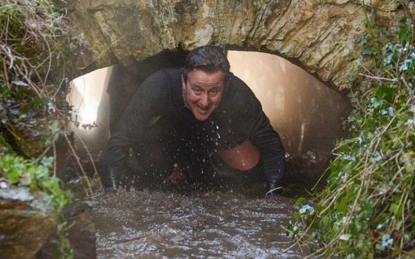 Những hình ảnh đời thường giản dị của Cựu Thủ tướng Anh David Cameron - 9 Những hình ảnh đời thường giản dị của Cựu Thủ tướng Anh David Cameron - 9
