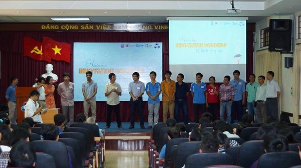 GS hóa học Mỹ chia sẻ lộ trình khởi nghiệp cho người trẻ Việt - 2
Toàn cảnh buổi “lộ trình sáng tạo” diễn ra tại TP.HCM vừa qua.