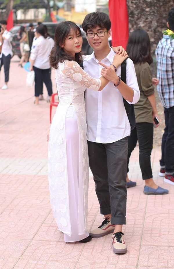 Ngắm nụ cười trong veo của nữ sinh Hà thành ngày khai trường - 10 Ngắm nụ cười trong veo của nữ sinh Hà thành ngày khai trường - 10