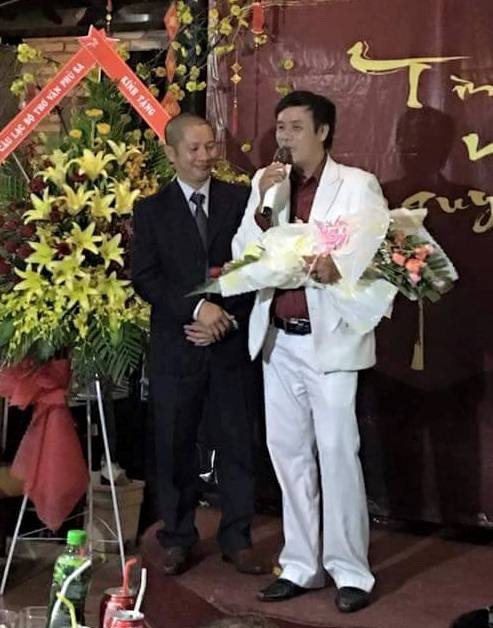 Nhà thơ Trường Giang ra mắt tập thơ “Tình nhật nguyệt” - 1 Nhà thơ Trường Giang ra mắt tập thơ “Tình nhật nguyệt” - 1