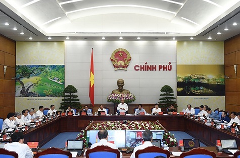 Thủ tướng: Lên kế hoạch sử dụng 11.500 tỷ đền bù của Formosa - 1
Thủ tướng Nguyễn Xuân Phúc chủ trì phiên họp trực tuyến Chính phủ với các địa phương. Ảnh: VGP/Quang Hiếu