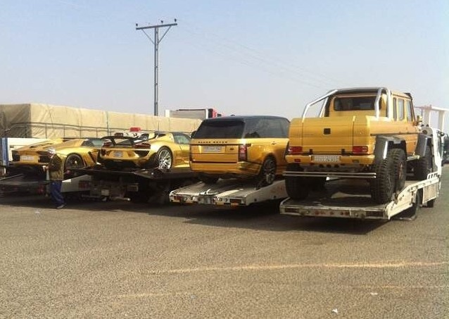 Ngắm dàn xe khủng của tỷ phú Ảrập mang sang châu Âu du lịch - 1 Ngắm dàn xe khủng của tỷ phú Ảrập mang sang châu Âu du lịch - 1