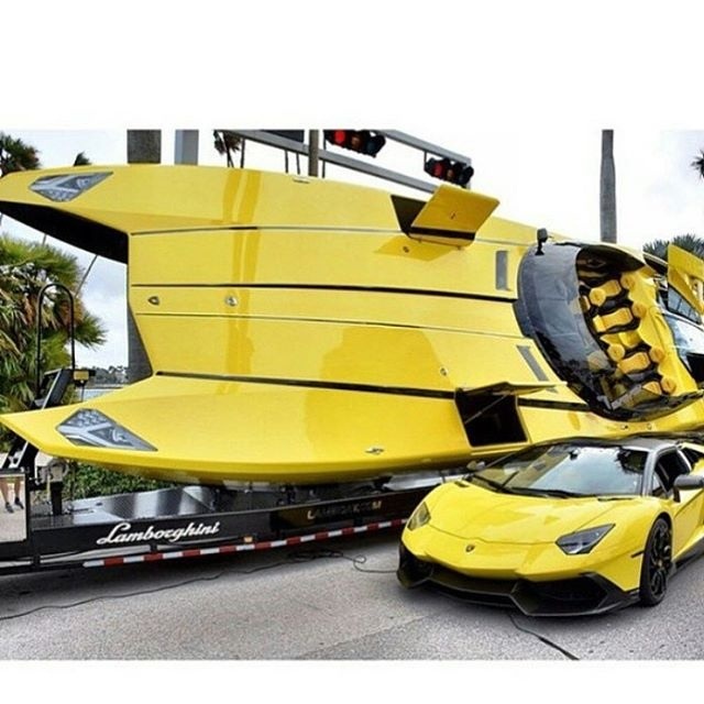 Ngắm dàn xe khủng của tỷ phú Ảrập mang sang châu Âu du lịch - 6 Ngắm dàn xe khủng của tỷ phú Ảrập mang sang châu Âu du lịch - 6