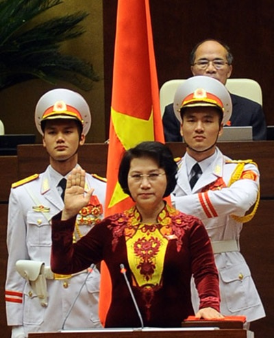 Bà Nguyễn Thị Kim Ngân trở thành nữ Chủ tịch Quốc hội đầu tiên - 9 Bà Nguyễn Thị Kim Ngân trở thành nữ Chủ tịch Quốc hội đầu tiên - 9