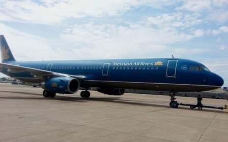 Máy bay Vietnam Airlines bị rách đuôi - 1
Chiếc Airbus 321 của Vietnam Airlines