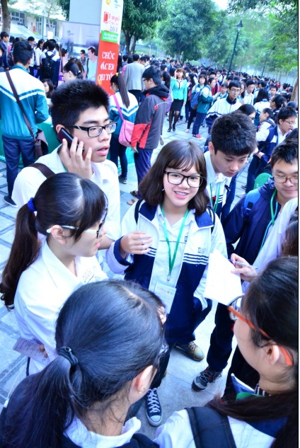 Thi chuyên cấp 3: Không khá tiếng Anh sẽ khó thành công - 2 Học tiếng Anh từ sớm và toàn diện giúp các sĩ tử dễ dàng vượt qua bài thi Tiếng Anh điều kiện vào trường chuyên.