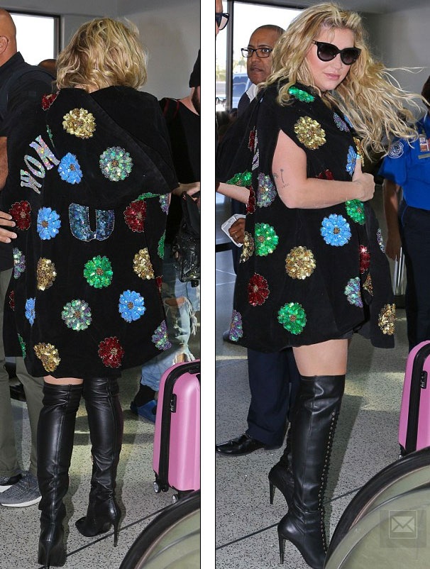 Kesha "phát tướng" trong ngày trở lại với âm nhạc - 14
Kesha muốn thoát khỏi bàn tay độc quyền của Dr.Luke và làm việc với một người khác tôn trọng và trân trọng cô hơn. Dr.Luke là người đưa Kesha bước chân vào làng giải trí và vươn lên thành một ngôi sao ca nhạc nhò những bản hit sôi động như Tik Tok hay Die Young...