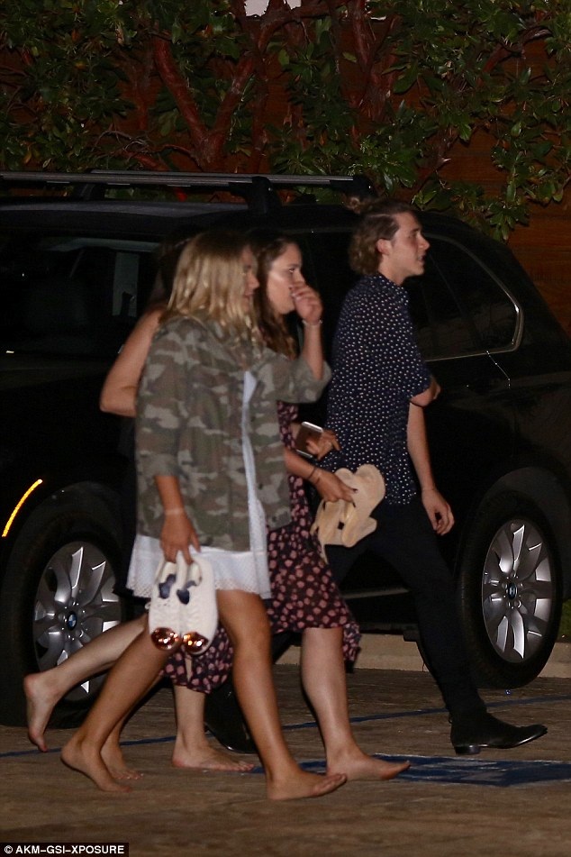 
Con trai cả nhà Beckham - Brooklyn, 17 tuổi đang trở thành hot boy mới nổi ở Hollywood
