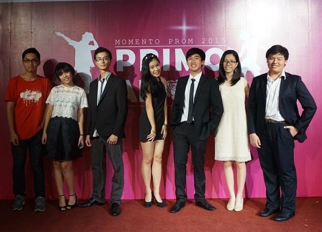 Nam sinh Việt giành học bổng 5,3 tỷ đồng từ ĐH top đầu nước Mỹ - 4
Chàng trai Việt này (thứ 3 từ trái sang) dự định sẽ theo đuổi ngành khoa học máy tính, đặc biệt chuyên sâu về trí tuệ nhân tạo.