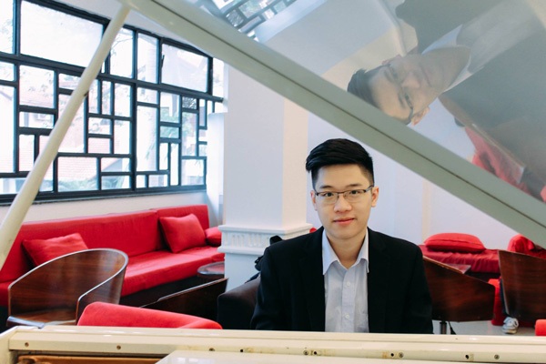 Thủ khoa Rmit và tâm thế “dám thử và theo đuổi đến cùng” - 3
Theo Bảo, để trở thành một công dân toàn cầu, mỗi người trẻ cần hội tụ đủ 3 yếu tố: tiếng Anh, hiểu biết và thái độ.