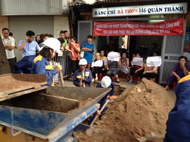 Vụ 146 Quán Thánh: Ẩn hoạ ý tưởng đào cống mới nhìn từ vụ sập nhà phố Cửa Bắc - Ảnh 3. Vụ 146 Quán Thánh: Ẩn hoạ ý tưởng đào cống mới nhìn từ vụ sập nhà phố Cửa Bắc - Ảnh 3.