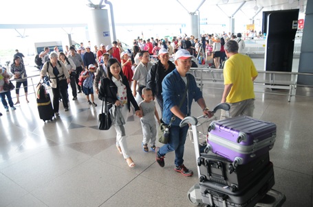 Rộn ràng hàng ngàn lượt khách du xuân cùng Vietravel - 3 Rộn ràng hàng ngàn lượt khách du xuân cùng Vietravel - 3